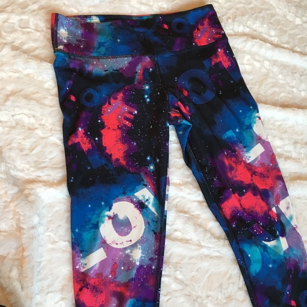 90 Degrees workout capris